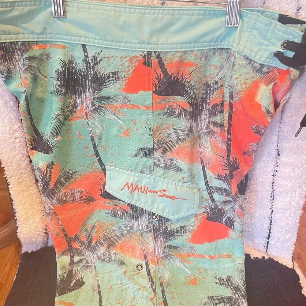 Maui and Sons Men's Stretch Boardshort Swim Trunks Colorful Tropical
